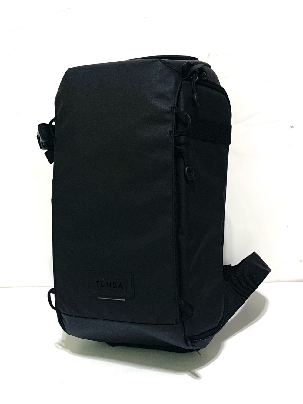 TENBA Solstice V2 12L Black Sling for Camera Equipment Lenses - Like New
